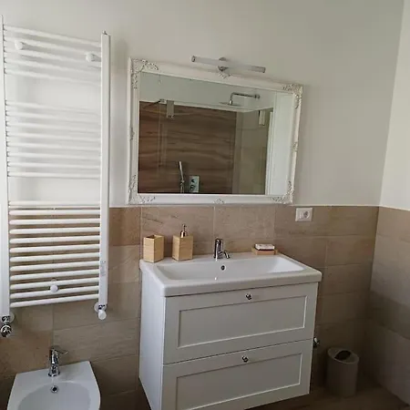 S Peter Ristrutturato In Centro * Rome